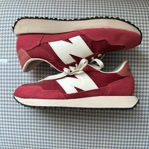 New Balance 237 Women’s 9.5